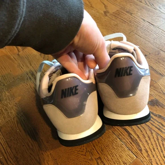 Nike v-love - Picture 4 of 5